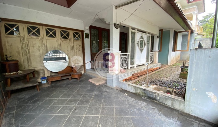 Dijual Rumah Lokasi Strategis di Bintaro Jaya Sektor 9 2