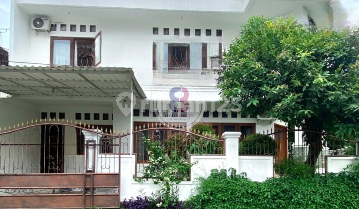 Price Drop! Hook Position Residence in Bintaro Sector 3 2