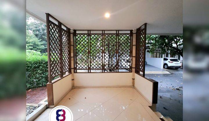 Rumah Posisi Hoek Semi Furnished di Area Graha Bintaro 2