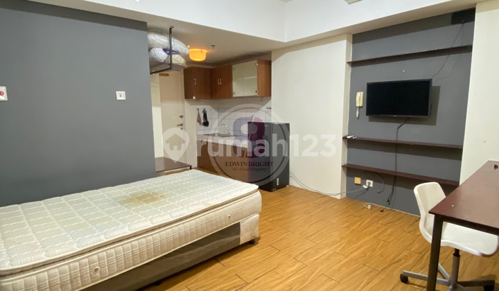 Altiz Studio Type Apartment Near Mall in Bintaro Jaya