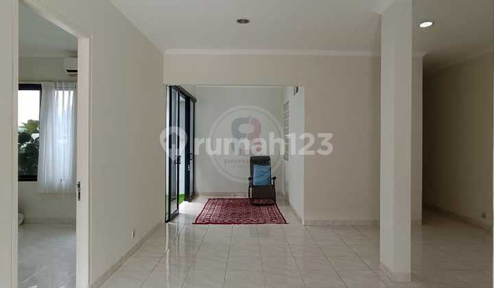 House with a Lush Environment in Bintaro Jaya Sector 9
