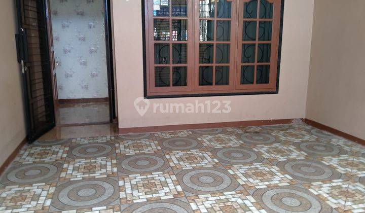 Rumah 2 Lantai Bagus SHM di Cempaka Putih Jakarta Pusat 11