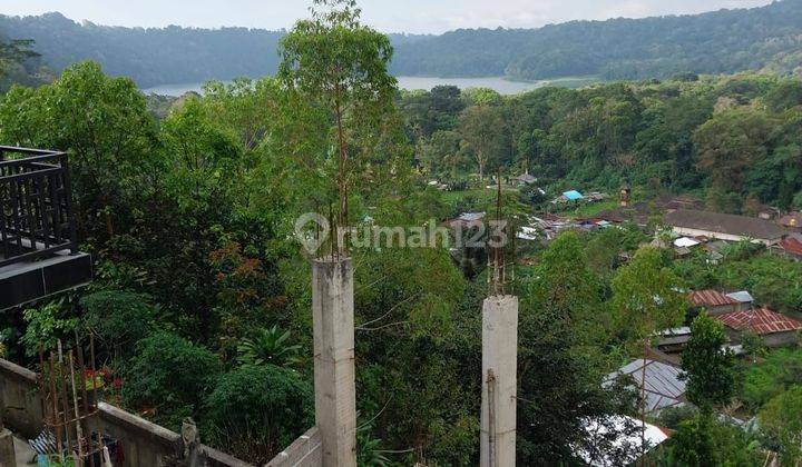 Tanah view danau tamblingan dan pegunungan, udara sejuk dan asri 2