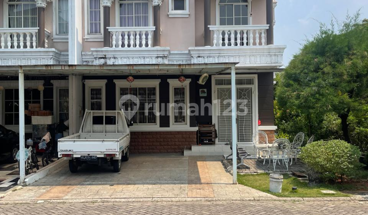 For Sale House in Green Lake City, European Cluster, Corner Lot, Lake View