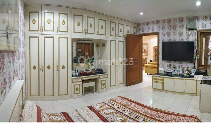 Permata Buana, 2,5 Lantai, 4+2 Kamar Tidur, Cantik 2