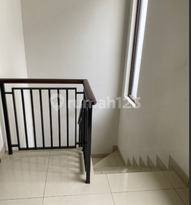 Disewa Rumah Green Lake City, Cluster Asia, Semi Furnished, Bagus Rapi 2