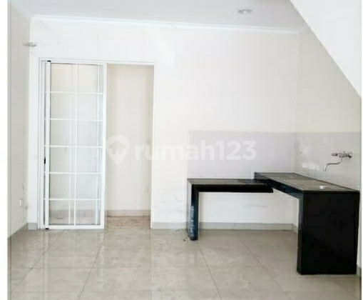 For Rent 2-Story House in Green Lake City, West Europe Cluster, Size 4X12.