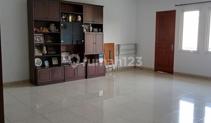 Rumah Bagus Bojong Indah, 2,5 Lantai, Terawat, Siap Huni, Dekat Stasiun Bojong 2