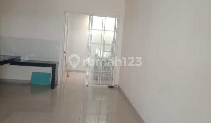 Disewa Rumah Green Lake City, Cluster West Europe, Uk 4x15, Bagus, Rapi 2