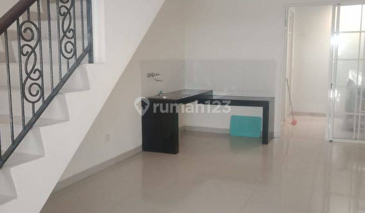 Disewa Rumah Green Lake City, Cluster West Europe, Uk 4x15, Bagus, Rapi 1