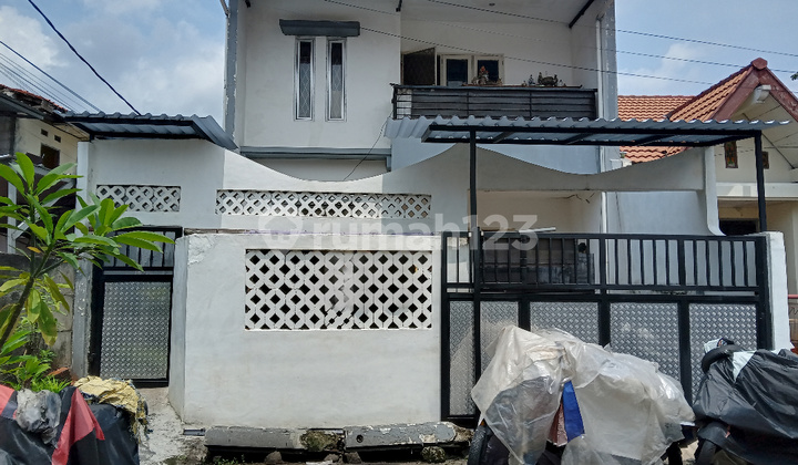 Rumah 2 Lantai di Metro Permata 2, Hoek, Dekat Tol Karang Tengah