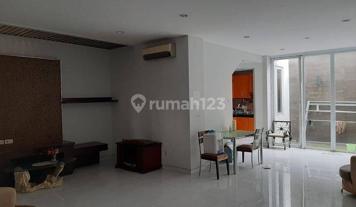 Rumah Metro Permata 5+1 Kamar Tidur, Bagus Rapi 2