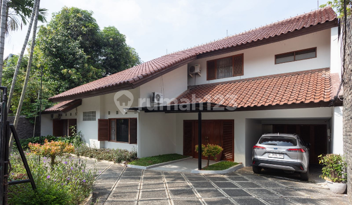 Nice House in Kebayoran Baru, South Jakarta, Area 690 m2, Swimming Pool, Garden, Near Pondok Indah Mall Nice House in Kebayoran Baru, South Jakarta, Area 690 m2, Swimming Pool, Garden, Near Pondok Indah Mall