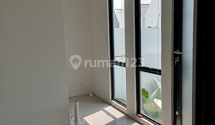 Rumah Citra Garden Puri, Cluster Casco, Boulevard, Sudah Renov, Uk 7X23, Hadap Taman, SHM 2