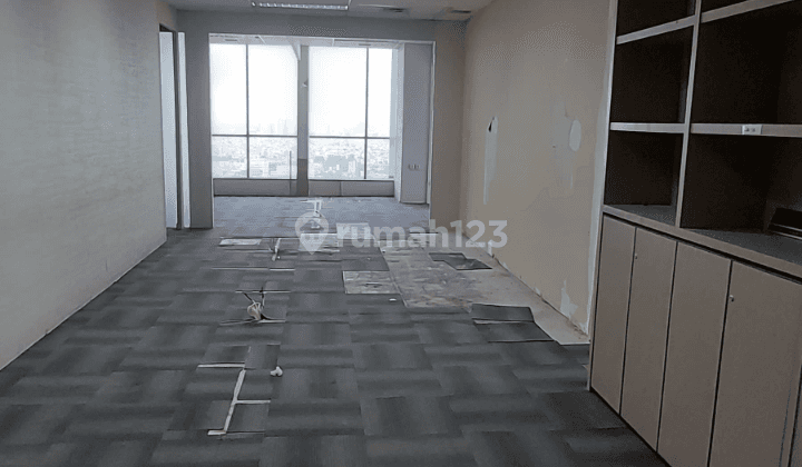 Disewa Office Space Apl Tower, Central Park, Luas 500 M2 2