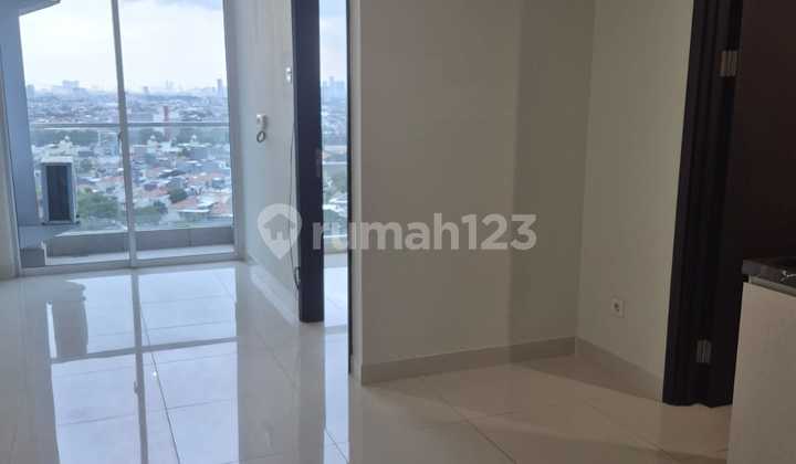 Disewa Apartemen Puri Mansion, 1 BR, View Pool, Semi Furnished Disewa Apartemen Puri Mansion, 1 BR, View Pool, Semi Furnished