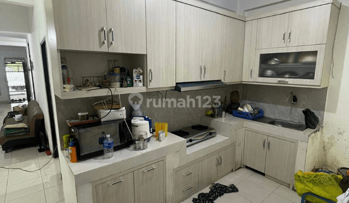 Rumah Kosambi Baru, 2,5 Lantai, Semi Furnished, Rapi, Siap Huni 2