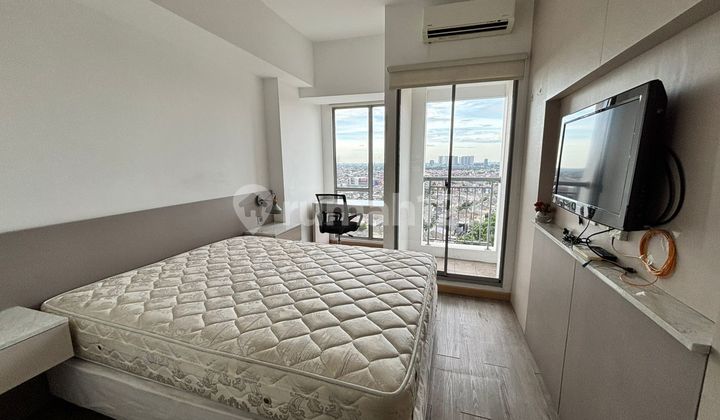 For Rent M Town Apartment, Gading Serpong, Studio Type, Avery Tower, Balcony, Fully Furnished For Rent M Town Apartment, Gading Serpong, Studio Type, Avery Tower, Balcony, Fully Furnished