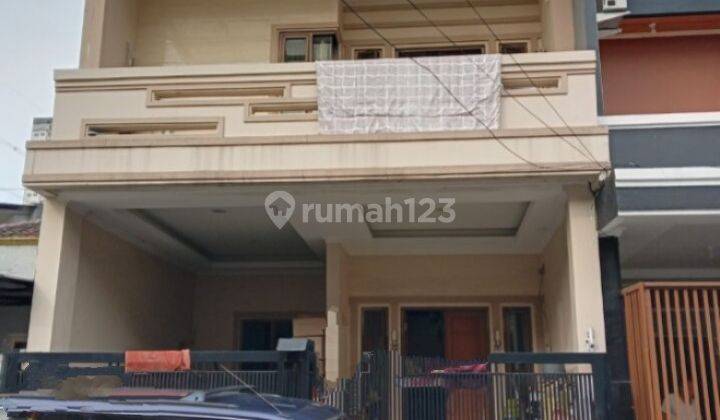 Rumah Metro Permata 3,5 Lantai, Furnished, Bagus Rapi 1