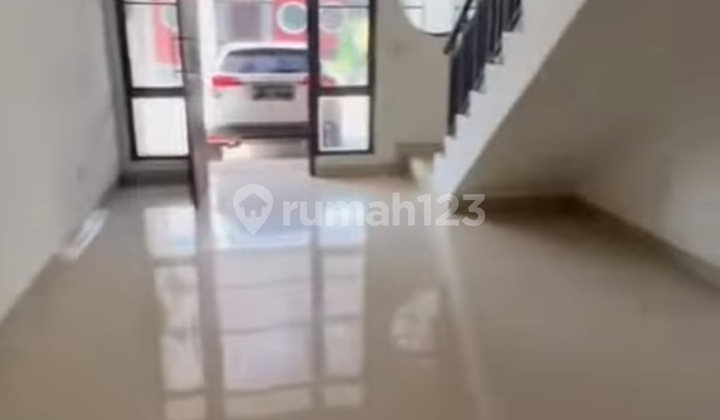 Disewa Rumah Green Lake City, Cluster East Asia, Uk 4x15, Semi Furnished Disewa Rumah Green Lake City, Cluster East Asia, Uk 4x15, Semi Furnished