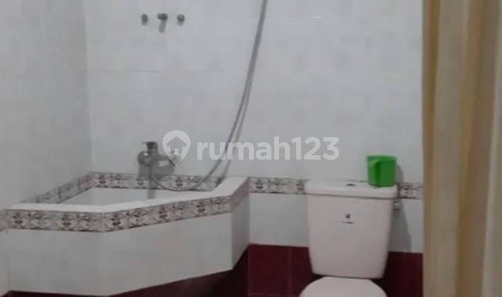 Rumah Bagus Strategis di Karangwulan Semarang Tengah 2