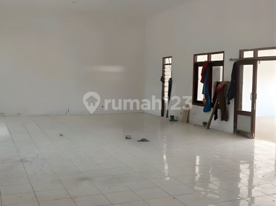 Disewakan Rumah / Ruang Usaha Dekat Simpang Lima Semarang Hrd 2