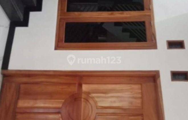 Dijual Cepat Rumah Rapi Siap Huni 2,5 Lantai di Boulevard Hijau Harapan Indah 1, Bekasi 2