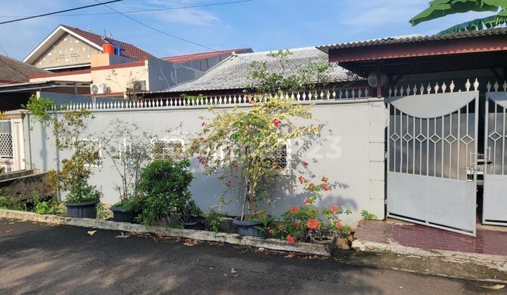 Di jual cepat rumah di Pulo Gebang Permai jakarta timur 1