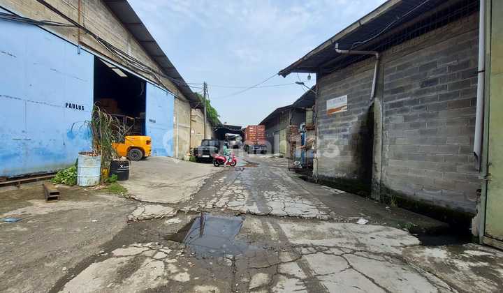 Former Yos Sudarso Jurumudi warehouse, Tangerang
