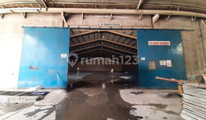 Spacious Warehouse and Strategic Location in Sunter, North Jakarta Spacious Warehouse and Strategic Location in Sunter, North Jakarta