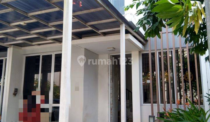 Rumah di Jakarta Garden City 2 Lantai SHM Sudah Renovasi 1