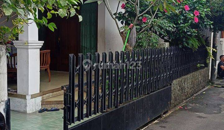 Dijual Cepat 
Rumah di Pulo Asem, Jakarta Timur. 1