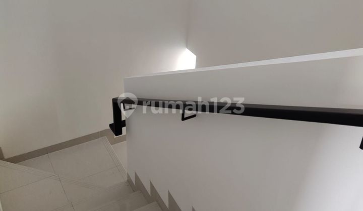 Di JUAL Rumah Baru 2 Lt plus attic di Wisteria Metland, Cakung, Jakarta Timur 2