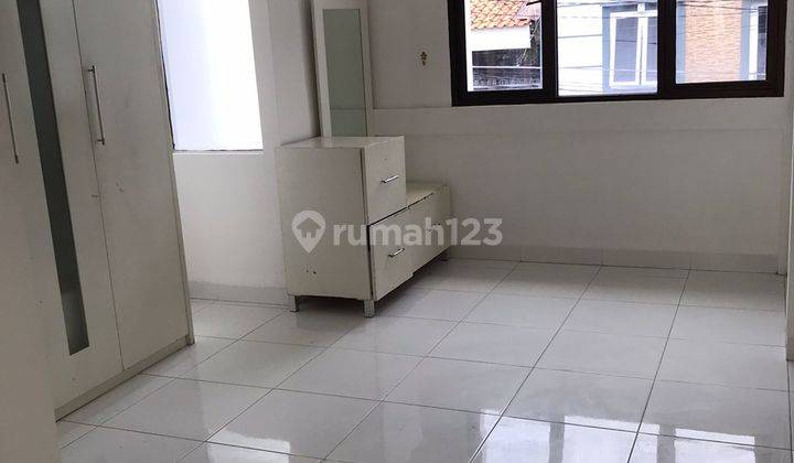 di Jual Rumah 2lantai di Rawamangun Jakarta Timur  2