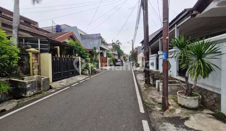 Rumah Cantik 1.5 Lt Komplek Abadi Duren Sawit Jakarta Timur  2