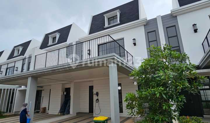 Rumah Di Maison De Wisteria Metland Menteng Cakung Jakarta Timur, Lingkungan Premium & Asri