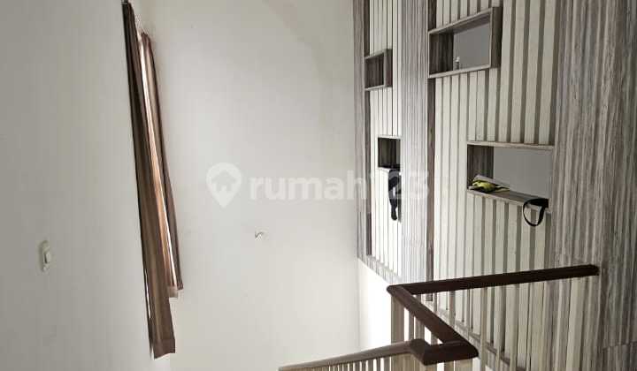 Rumah Minimalis Dan Bagus Di Cluster Palm Spring, Jakarta Garden City (JGC), Cakung,Jakarta timur. 2