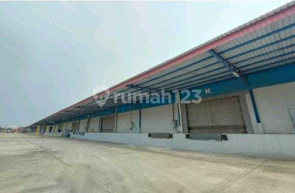 Gudang di Marunda Center Jakarta Utara. Gudang di Marunda Center Jakarta Utara.