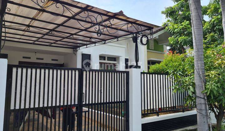 Dijual Rumah di Cluster Aralia Harapan Indah Bekasi 1