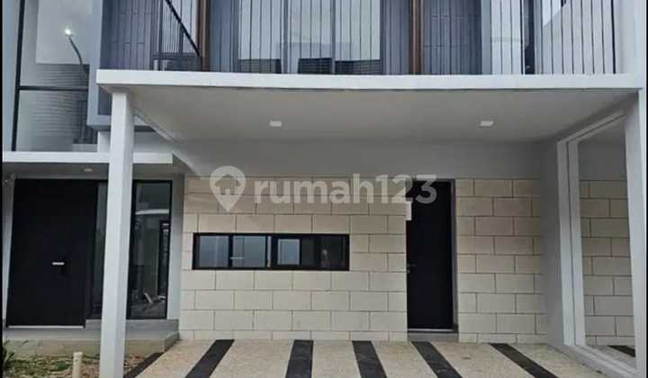 Nice 3-Storey House Ready to Live In, Comfortable & Green Environment in Cakung, East Jakarta Nice 3-Storey House Ready to Live In, Comfortable & Green Environment in Cakung, East Jakarta