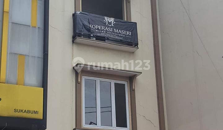 Ruko 3 Setengah Lantai di Kota Sukabumi Ruko 3 Setengah Lantai di Kota Sukabumi