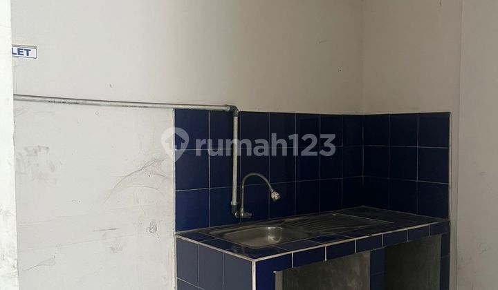 4-Storey Shop House Ready for Occupancy in South Bekasi, West Java 2