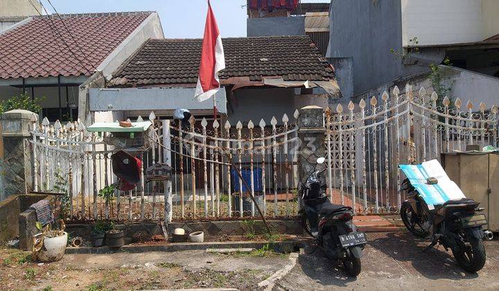 Dijual Rumah Tua Hitung Tanah di Perumahan Pulomas Jakarta Timur 1