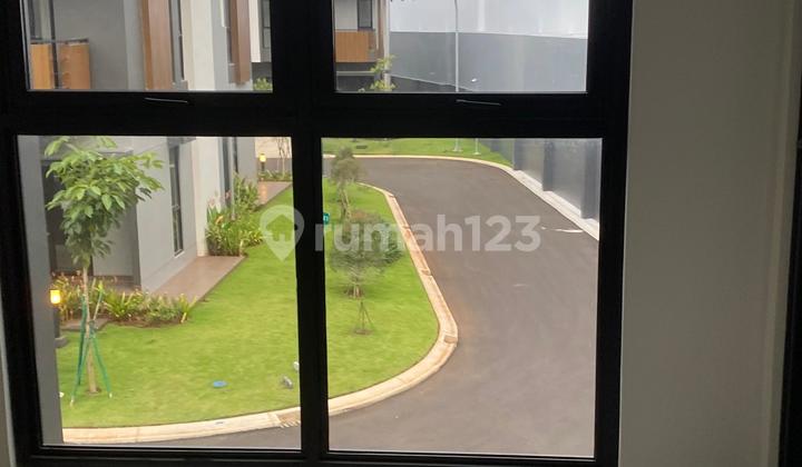 Rumah Baru Bagus Dan Nyaman Di Summarecon Crown Gading Cluster Regia model Premium 2