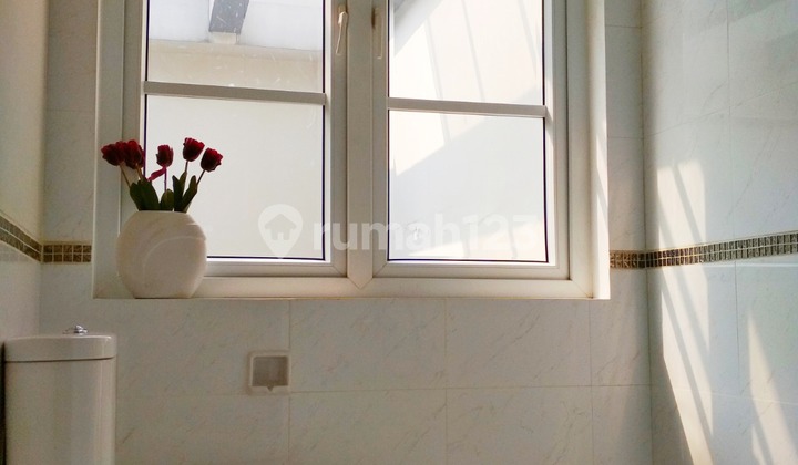 Dijual rumah 2 lantai di komplek cipinang indah Jakarta Timur 2