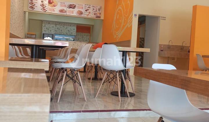 Business Space on Suhat Main Road, Lowokwaru, Malang City