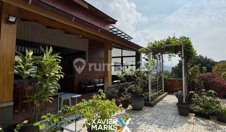 V1 Ready-to-Use House for Guest House in the Center of Batu City V1 Ready-to-Use House for Guest House in the Center of Batu City