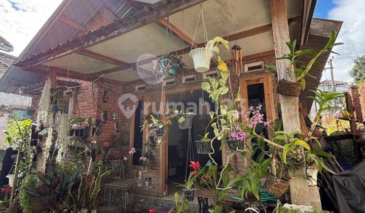 V1 For Sale 2 Bedroom House Privacy on Jl Kasiman Batu City 2