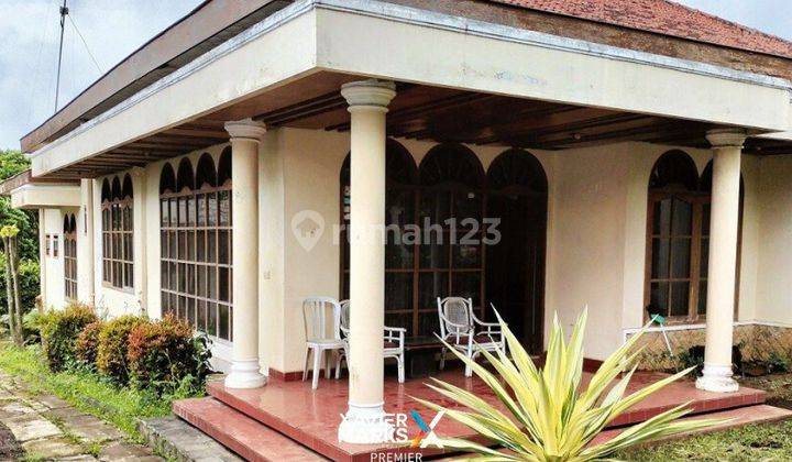 V1 VILLA DENGAN TANAH LUAS  0 JALAN RAYA DI  PUSAT KOTA BATU 1