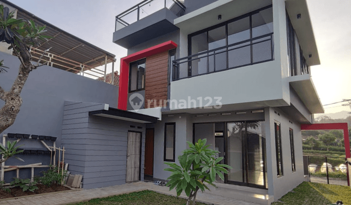 DIJUAL RUMAH BAGUS 3 LANTAI MODERN DI JOYO AGUNG TLOGOMAS MALANG 1